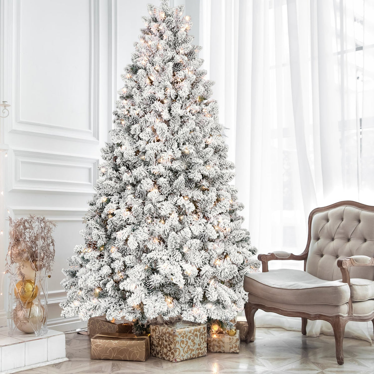 7.5FT Flocked Christmas Tree with 550 UL Lights