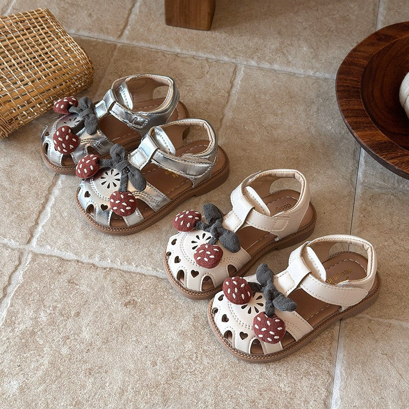 2026 Summer New Girls Closed-Toe Sandals, Princess Style Kids Beach Shoes, Soft Sole All-Match Fashion Children Shoes