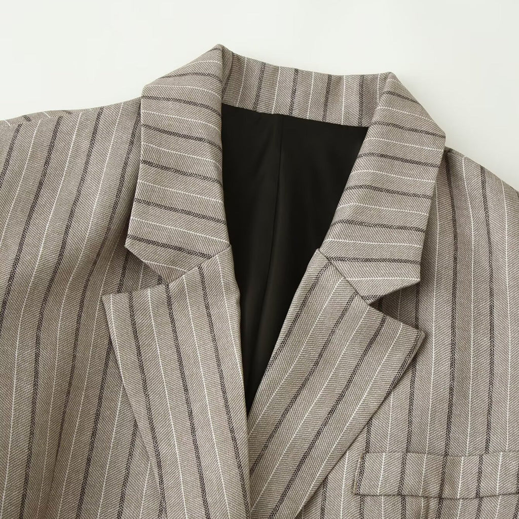 Fashionable Herringbone Blazer With A Belt