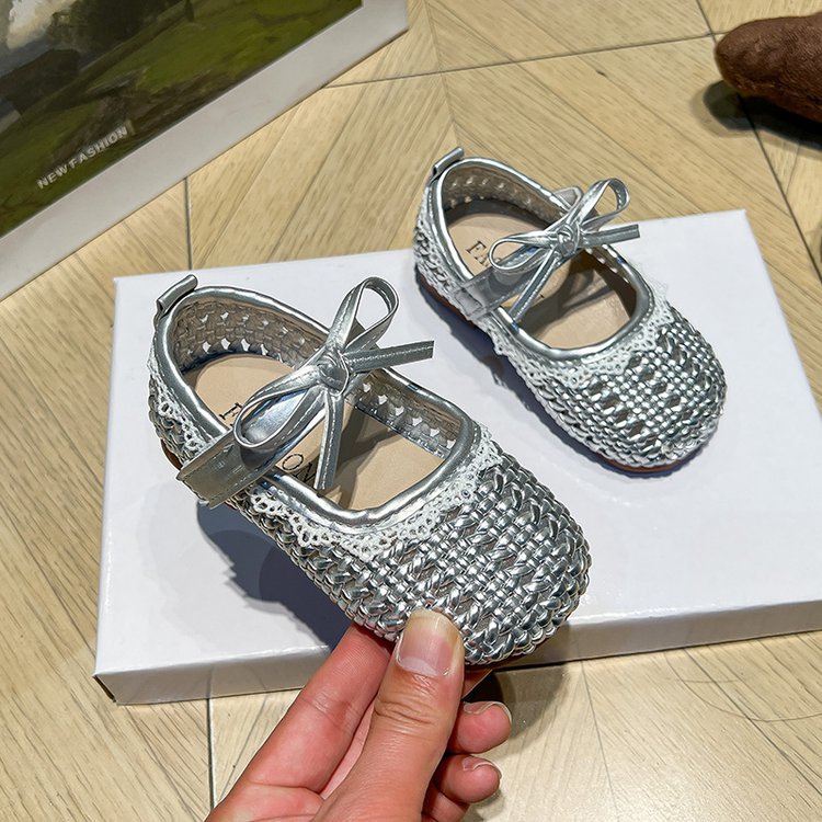 Children's Fashion Hollow Princess Shoes Summer New Style Girls' Soft Bottom Hollow Baotou Little Girls' Anti Slip Sandals