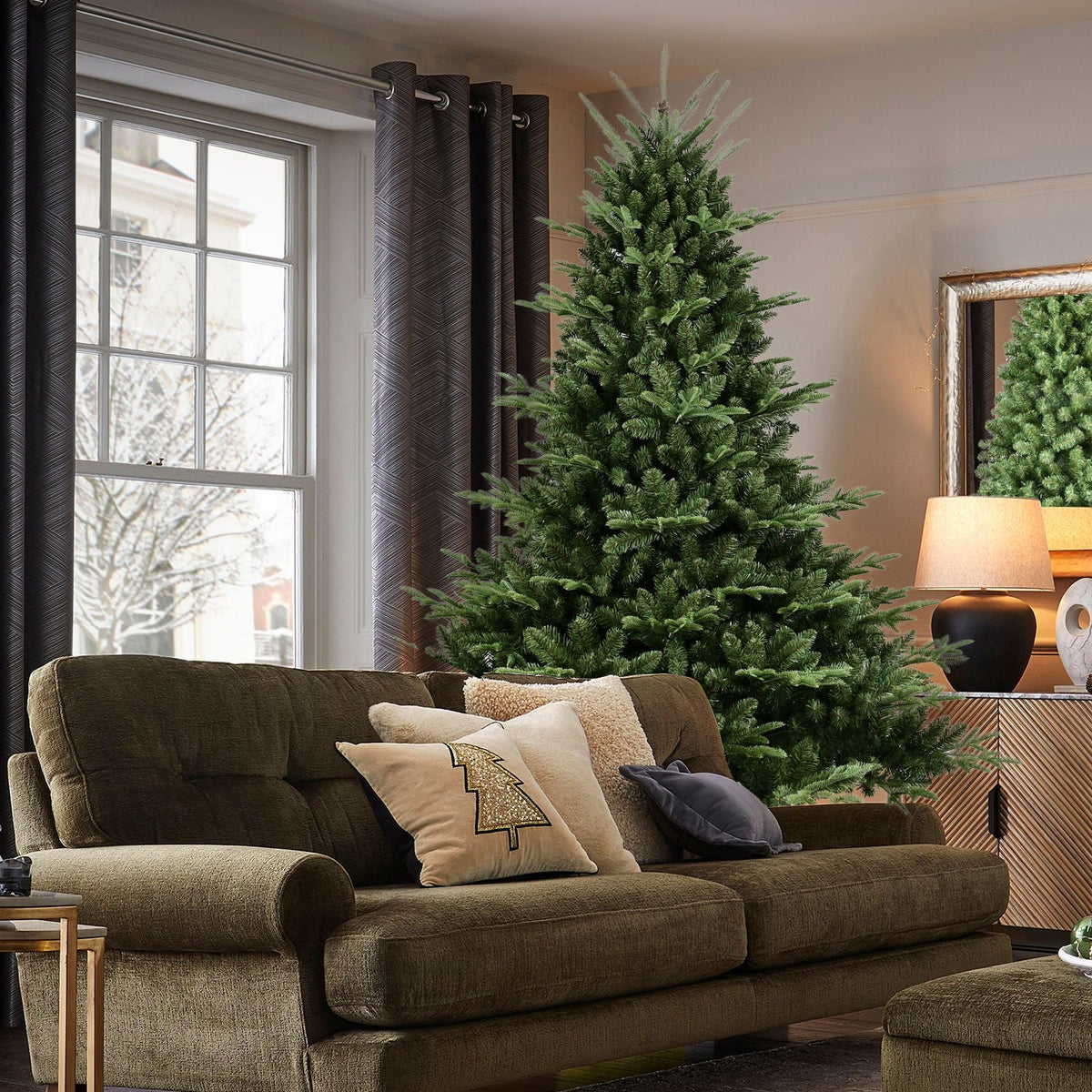 Full-Shaped 4FT Christmas Tree with 714 Tips