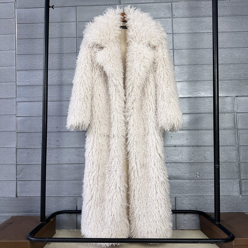 Womens Elongated Wool Coat With A Tailored Lapel