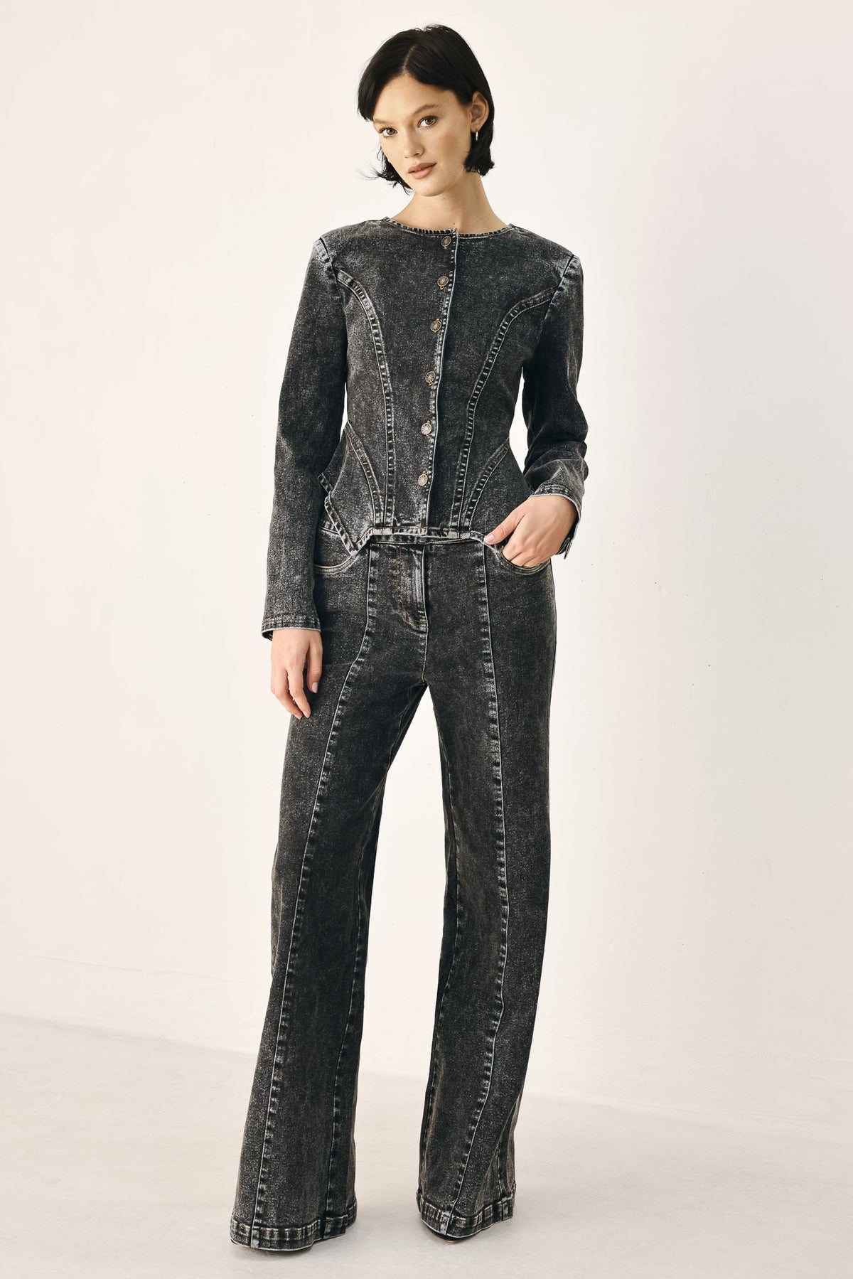 DOWNTOWN EDGE CROSSOVER DENIM PANTS