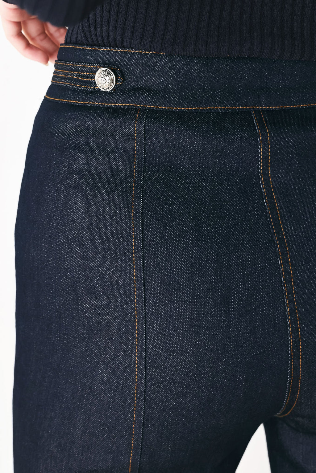 INDIGO IMPRESSION BUTTON DETAIL FLARE JEANS