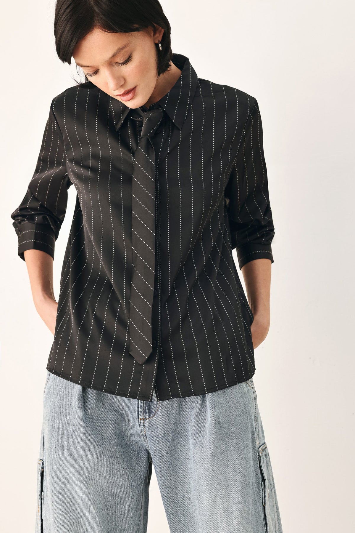 CITY AFTER DARK TIE FRONT STRIPED TOP