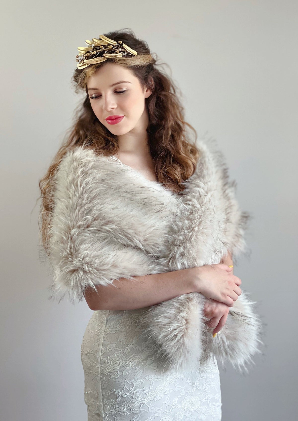 Blush with Black Tips Faux Fur Shawl (Lilian Blu02)