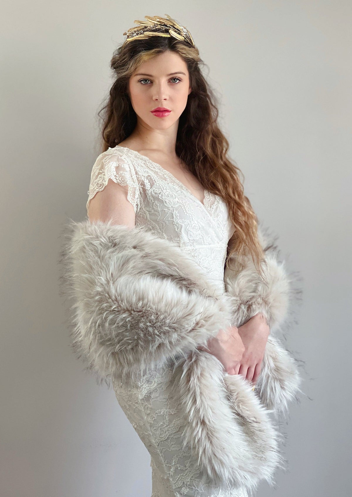 Blush with Black Tips Faux Fur Shawl (Lilian Blu02)
