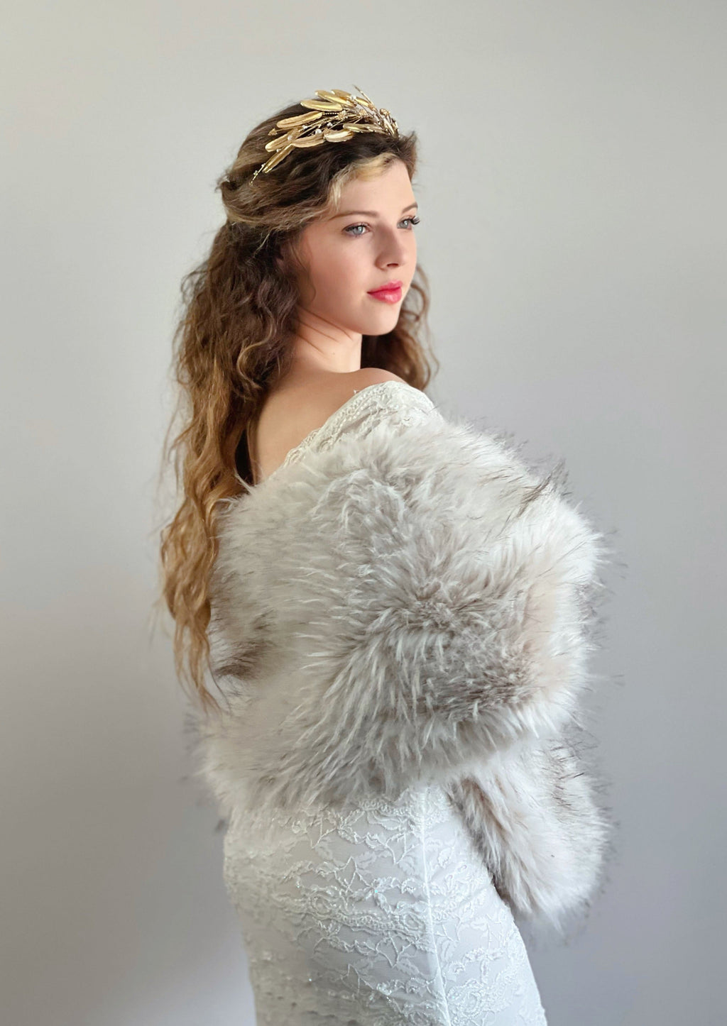 Blush with Black Tips Faux Fur Shawl (Lilian Blu02)