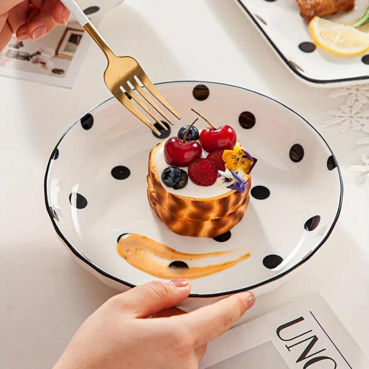 4Pcs Black Polka Dot Ceramic Plates Set,  Microwave Dishwasher Safe for Salad, Pasta, Dessert, Home Kitchen Tableware