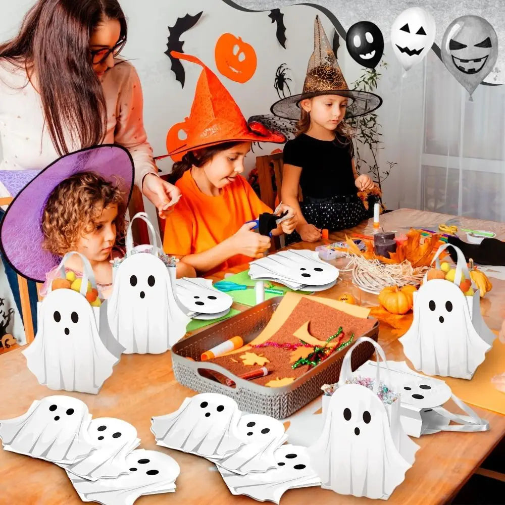 Halloween White Paper Gift Bag, Ghost Design, 15 × 21 × 8cm