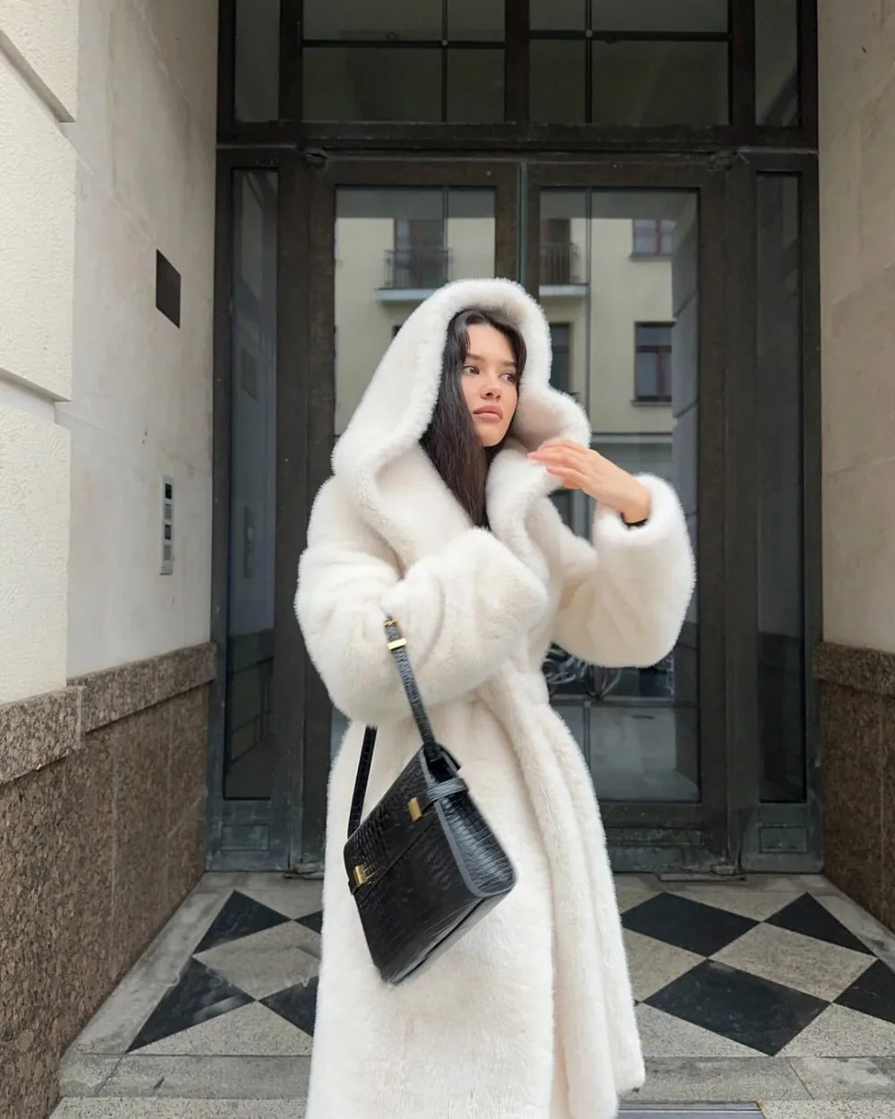 Luxury Long Faux Mink Fur Coat Women 2026 Warm Belted Hooded Fluffy Fur Jacket Thick Chunky Women's Winter Overcoat Outerwear