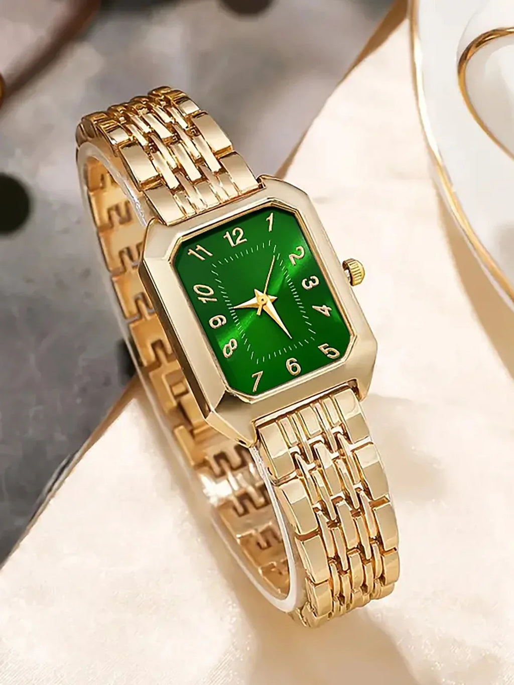 Ladies Quartz Watch Set with Embedded Jewelry Birthday Gift Not including Box Elegant Timepiece And Accessory Combo