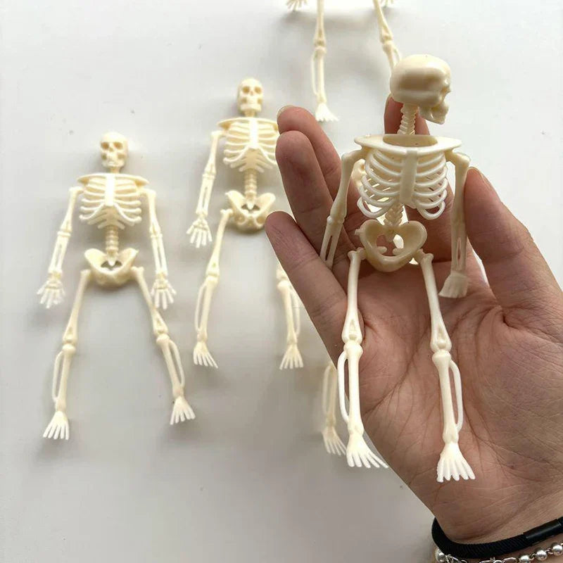 6-Piece Plastic Skeleton Pendant Decorations for Halloween