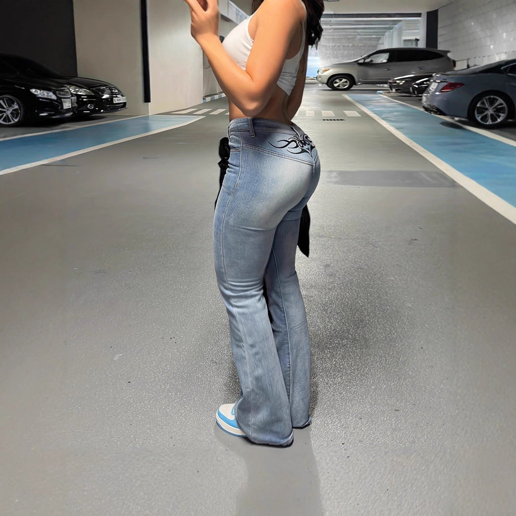Stylish Slim-fit Denim Jeans With A Personalized Street-style Retro Hip-hop Print