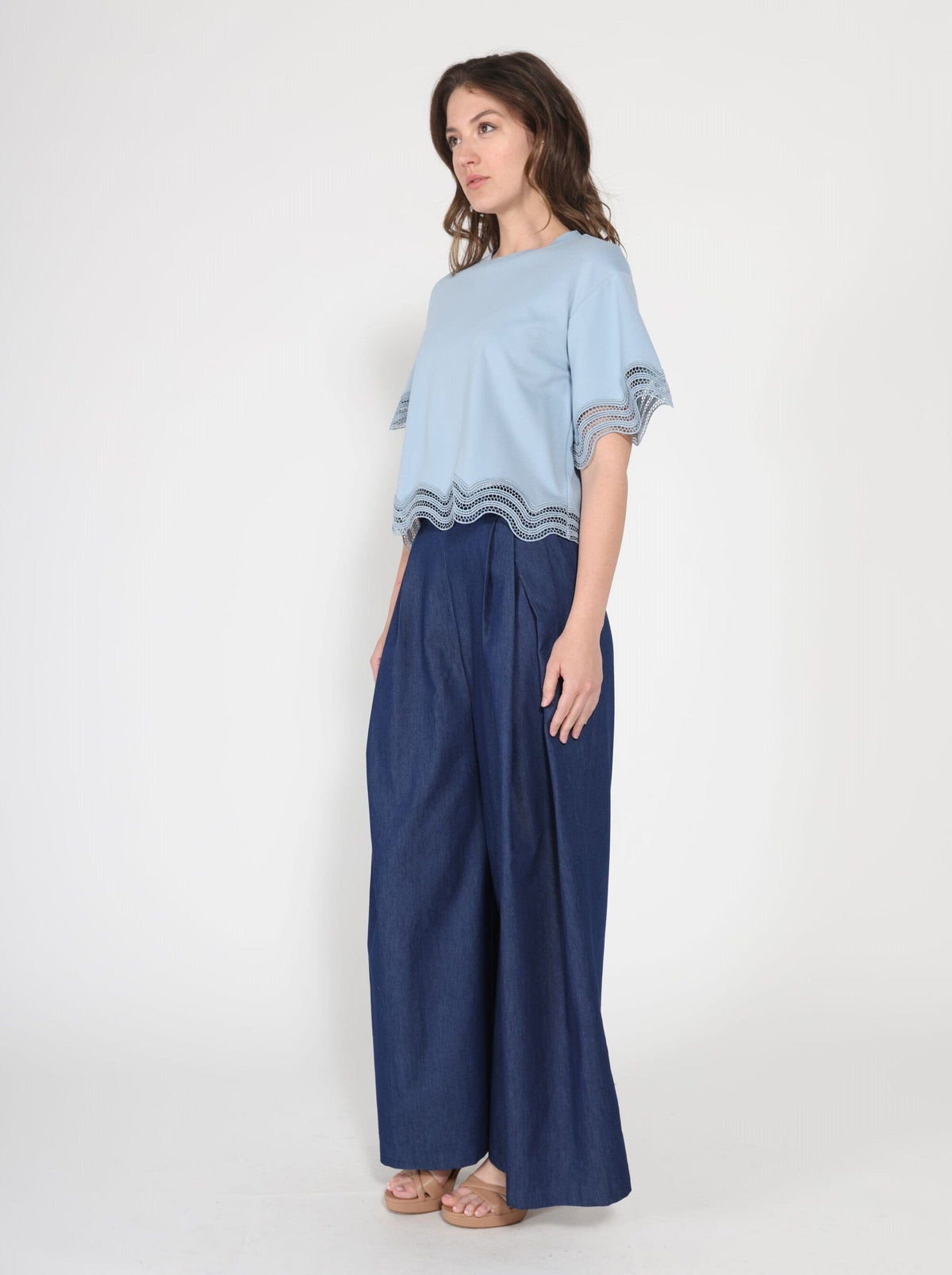Gracia Fashion Women's Lace Wavy Hem Short Sleeve T-Shirt