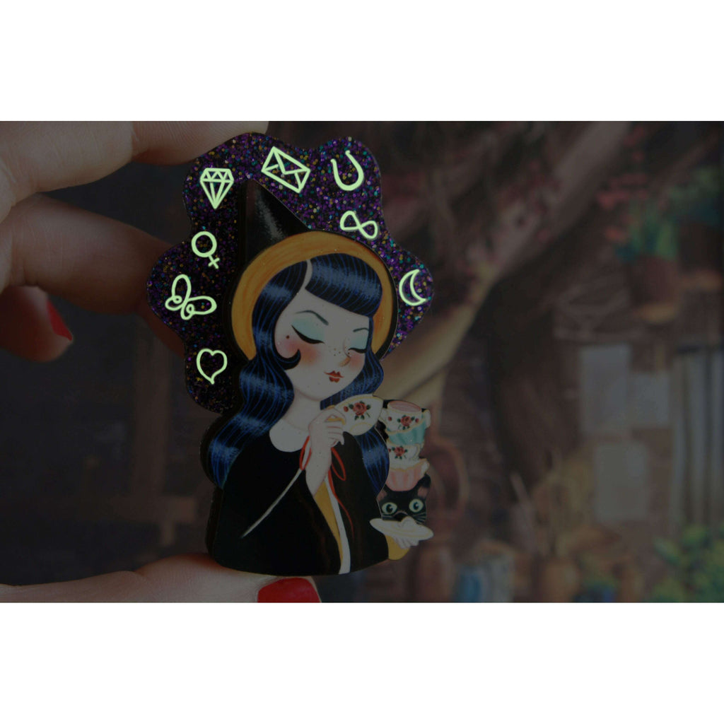 Witch Reading Tasseomancy Brooch by Laliblue | PRE-ORDER SHIPS IN 2-3 WEEKS